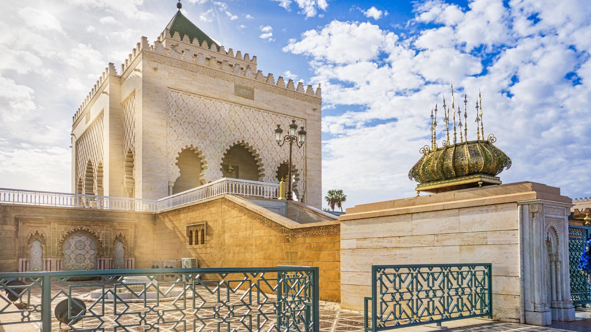 5 DAYS TOUR FROM CASABLANCA TO TANGIER VIA FES